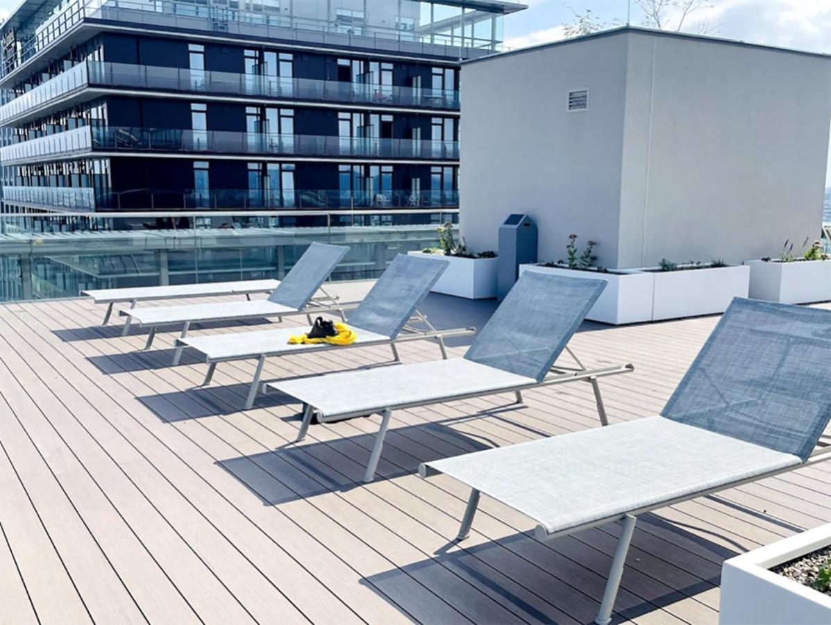 Sunrise Above Sky With Rooftop Pool Vienna Exterior photo